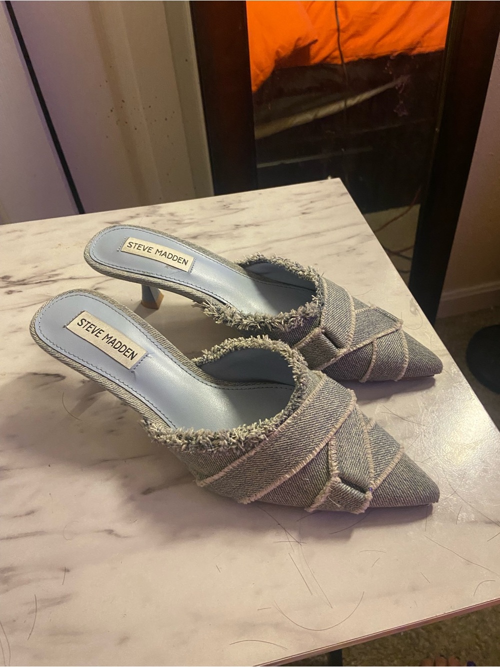 Steve Madden Light Gray Frayed Denim Pointed Mules